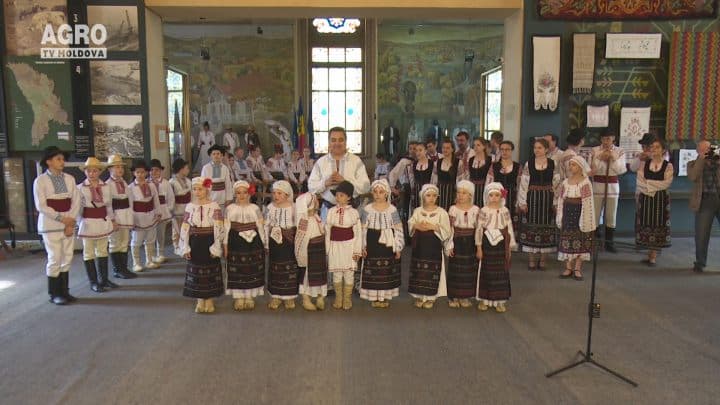 Ansamblu etno-folcloric Moștenitorii