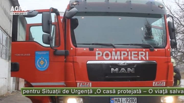 Artiștii, alături de salvatori