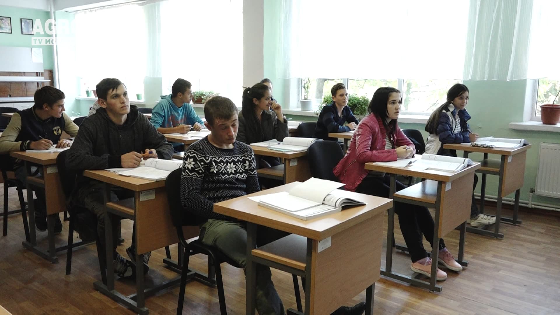 Elevii din învățământul profesional tehnic, vor fi promovați
