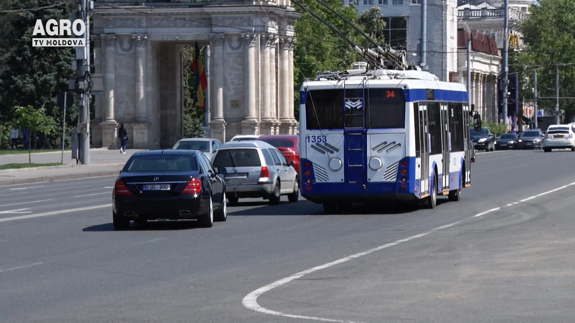 Transportul public circulă după un nou orar