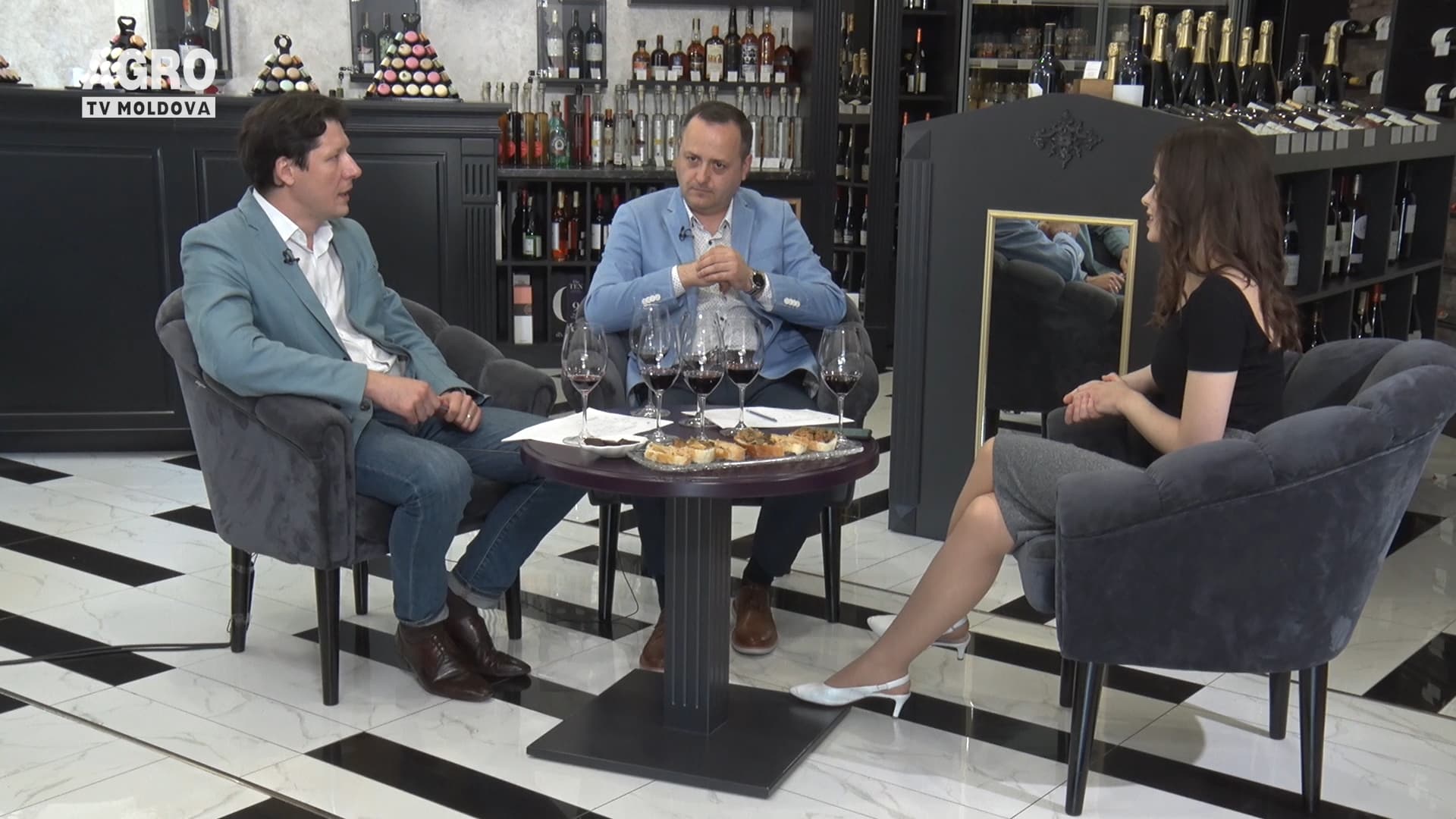 VIN la Tine cu Vasile Luca și Viorel Garaz