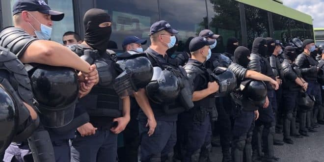 Traseul Hînceşti-Chişinău, blocat