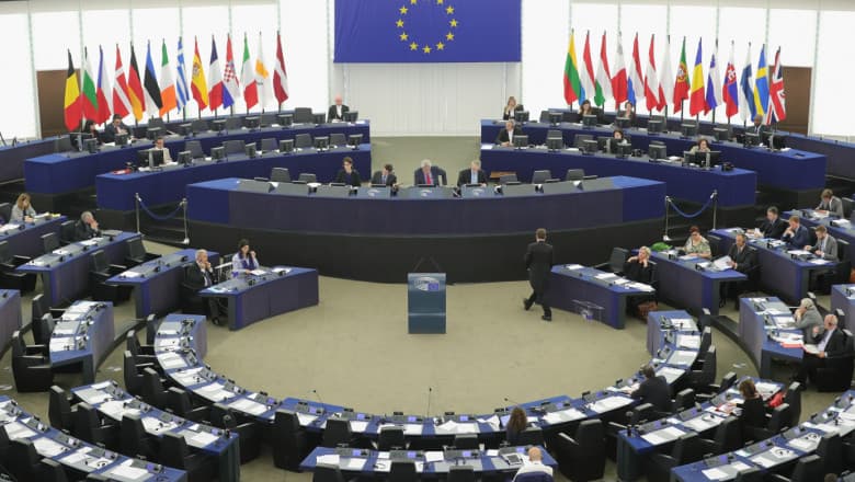 Parlamentul European trage alarma: turismul necesită sprijin