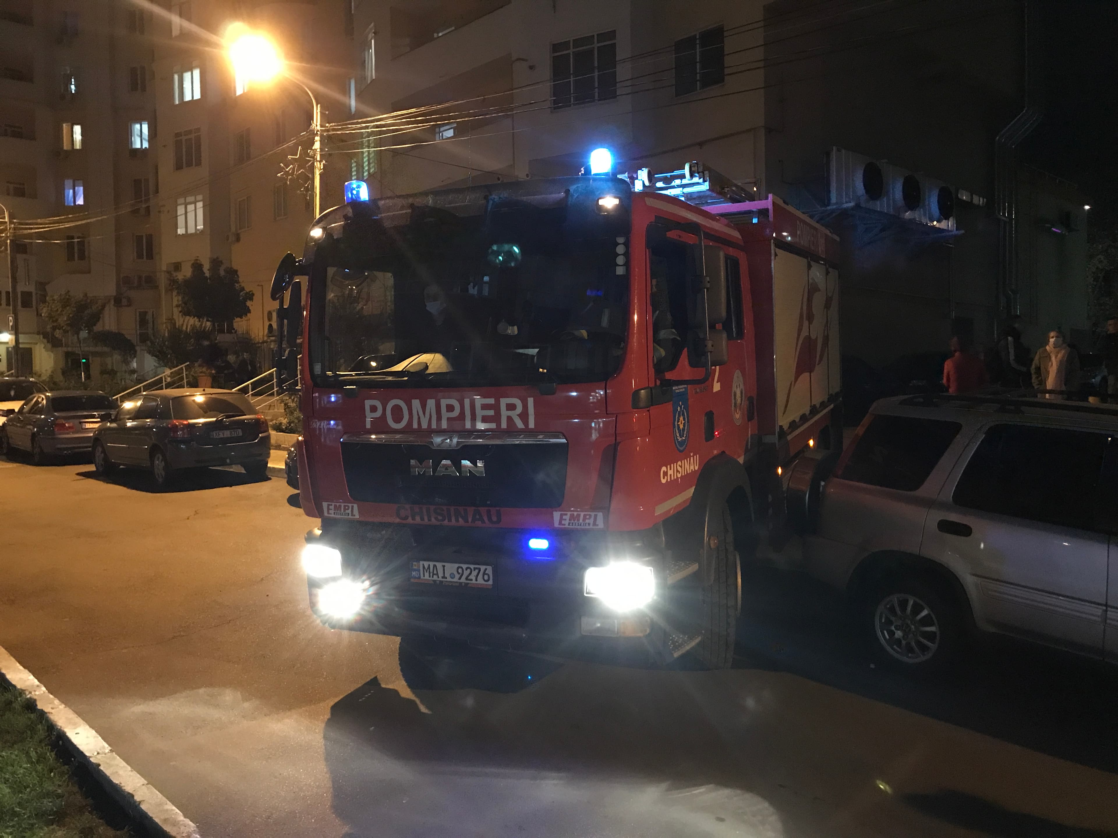 Parcați mașinile regulamentar!