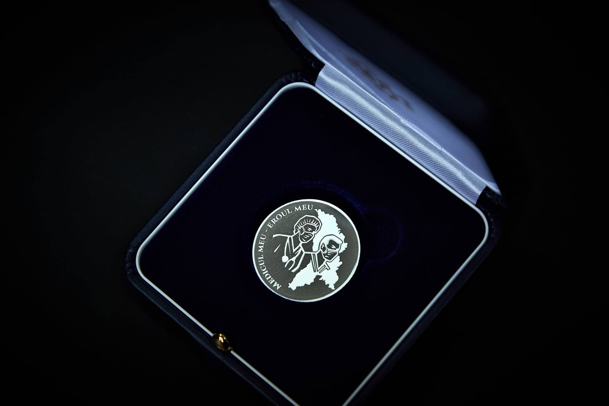 BNM a emis o monedă comemorativă dedicată medicilor