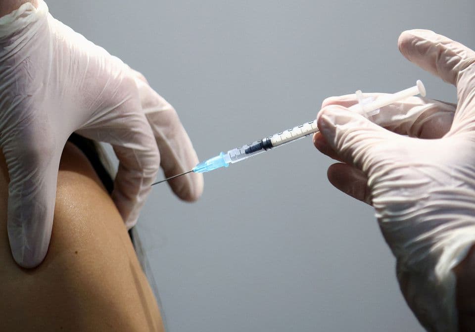 UE va semna cel mai mare acord de vaccinare din lume cu Pfizer