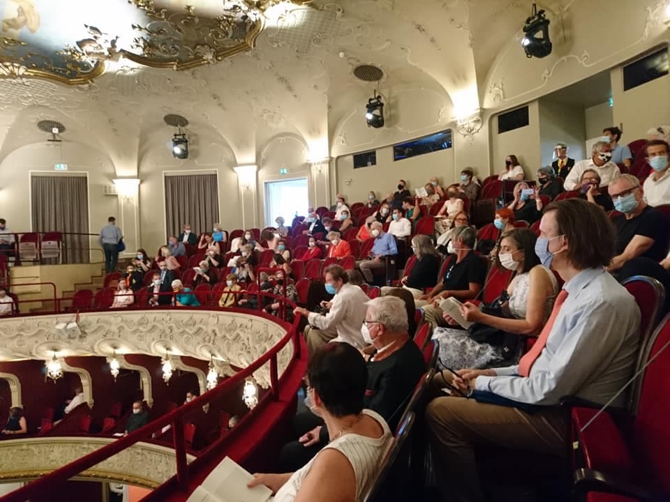 Când vor fi redeschise teatrele(?)