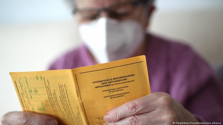 Pierzi certificatul, dacă te vaccinezi în două țări