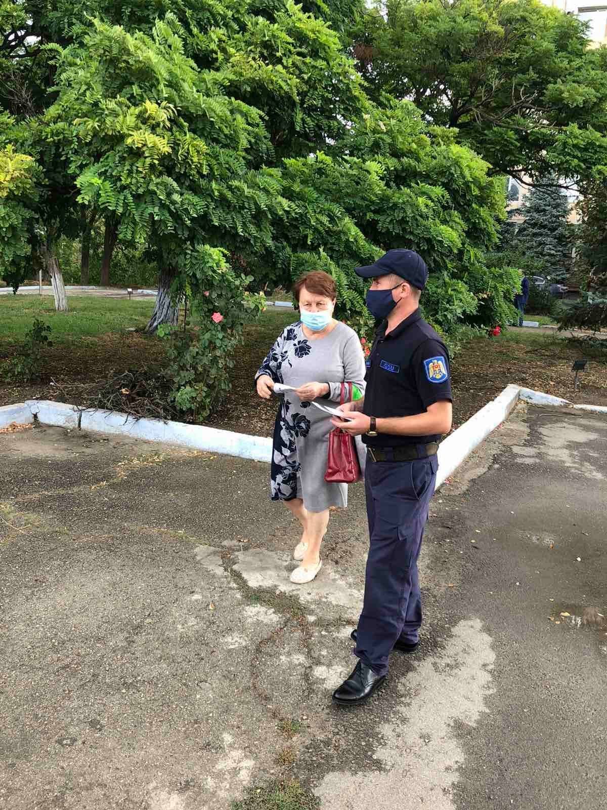 Ai grijă! Oprește răspândirea COVID-19!