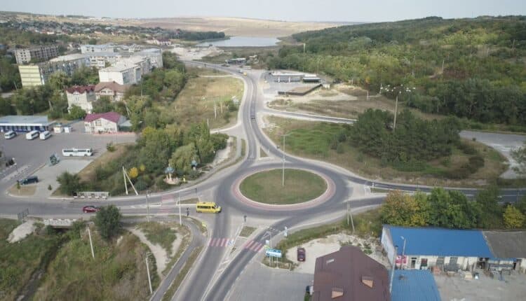 Moldova: 25 kilometri de drum ca în Italia / VIDEO