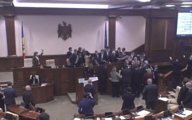 „Aceștia din Parlament toți sunt futuriști…”