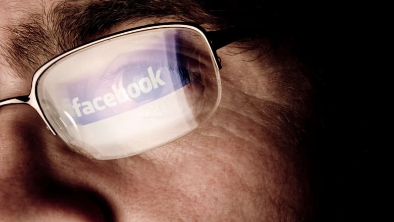 Postările de pe internet te pot lăsa fără job. La ce sunt atenți angajatorii