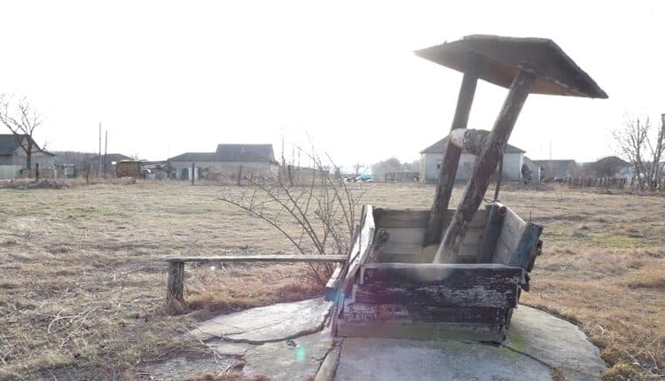 Moldovenii de la sate nici de apă nu au parte