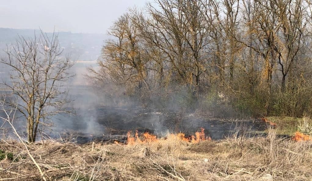 Atenție! Risc sporit de incendii!