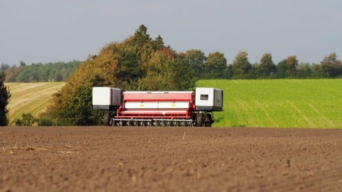 Roboţii care înlatură buruienile din culturile agricole!
