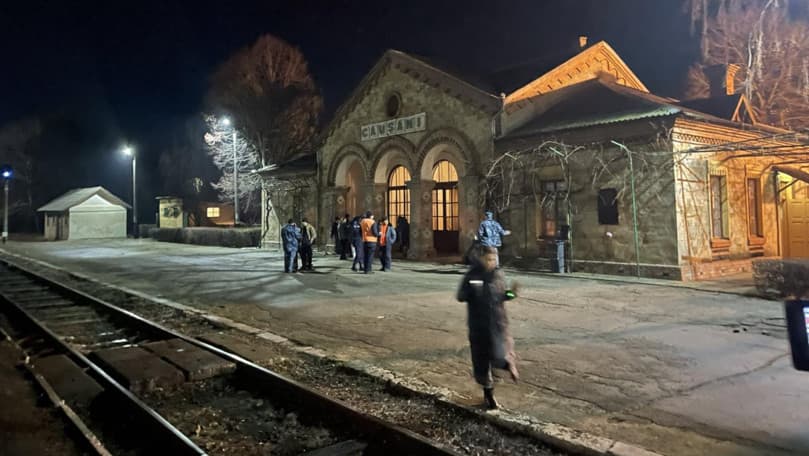 Trenul Căușeni-Iași umplut până la refuz din Gara Feroviară Căușeni