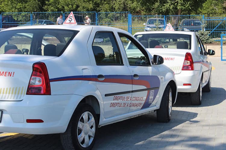 Elementele de „poligon” vor fi făcute pe traseu la obținerea permisului