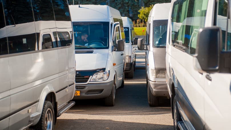 Primăvara începe cu scumpiri. Cresc tarifele la transportul public