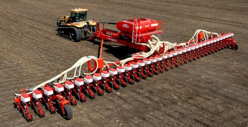 Utilajele agricole s-au scumpit din cauza creșterii prețurilor la oțel