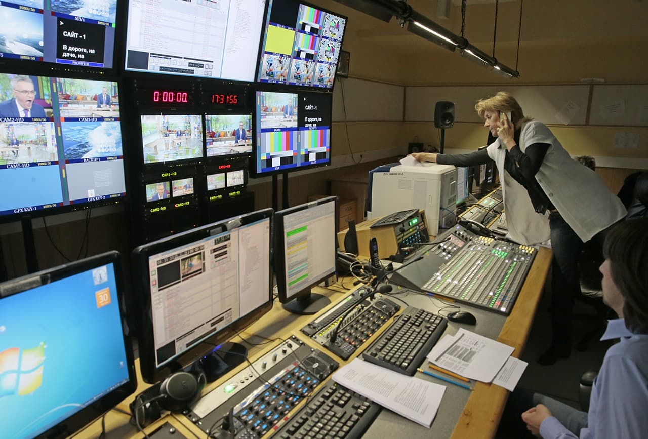 153 de ani de televiziune și radio în lume