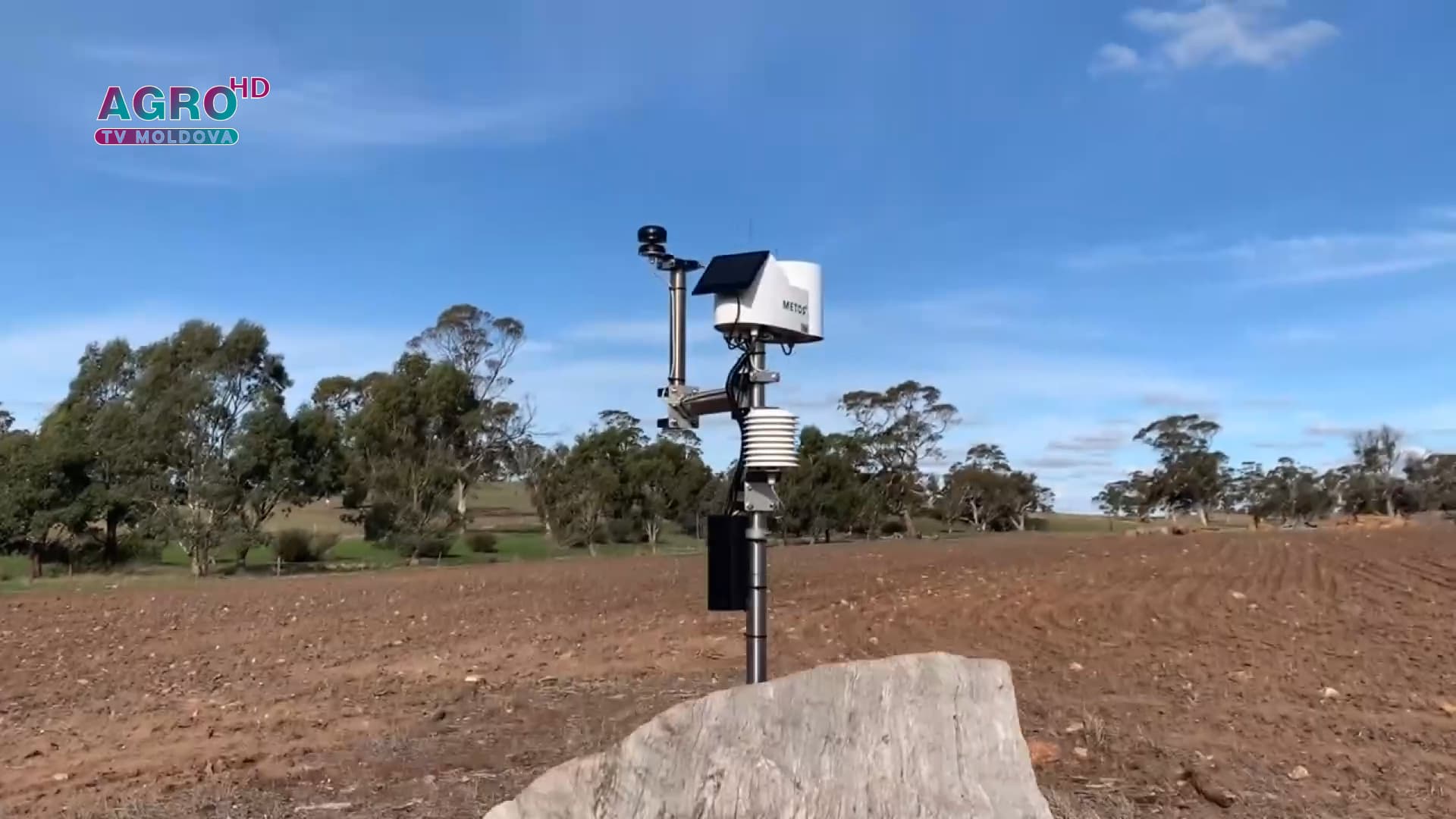 AGRI SMART - Stațiile meteo, instrument de control al plantațiilor agricole