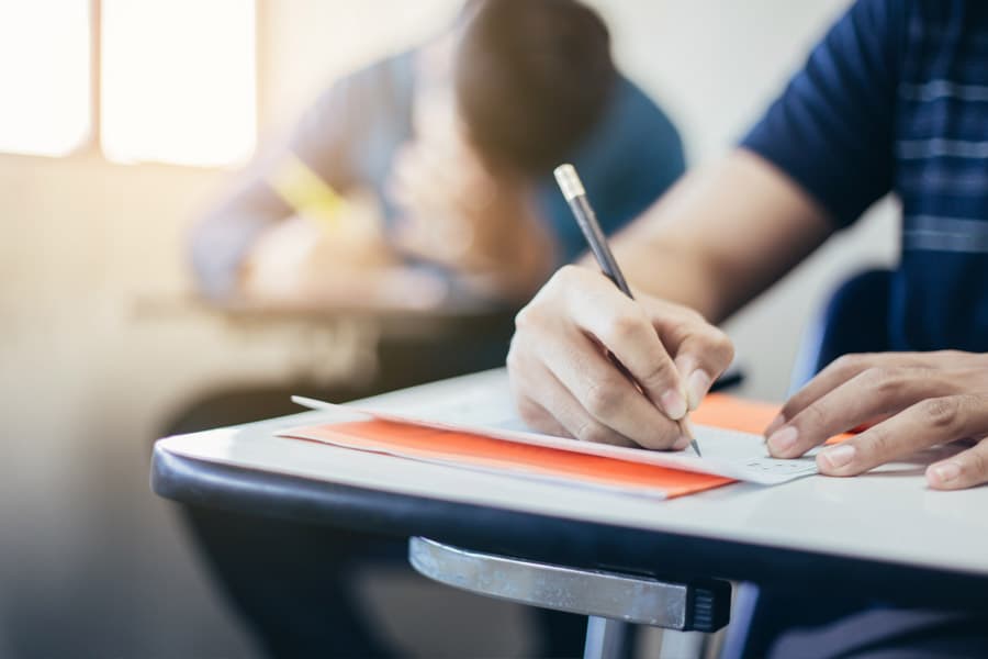 Examenele de absolvire a gimnaziilor au început