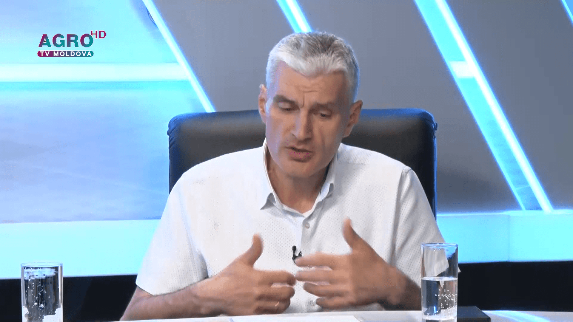 Slusari: Suntem campionii lumii la scrisul strategiilor, la noi cuvântul cheie este "se lucrează"