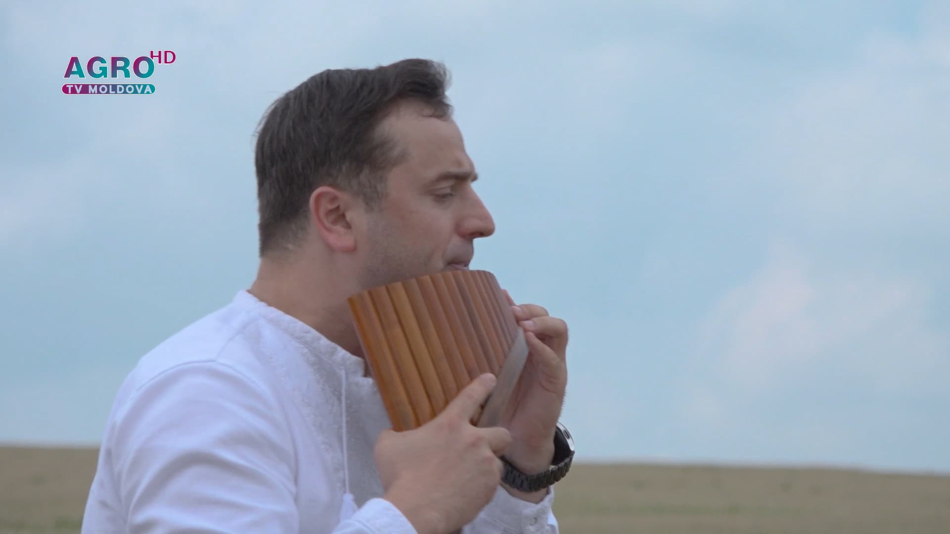 NĂSCUT ÎN MOLDOVA – Victor Moraru, un artist care se întoarce mereu Acasă