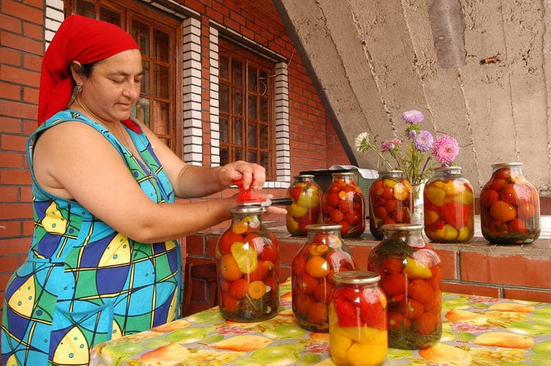 Deși prețurile sunt înalte, moldovenii nu refuză la tradiții