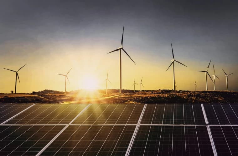 Producătorii de energie regenerabilă ar putea falimenta