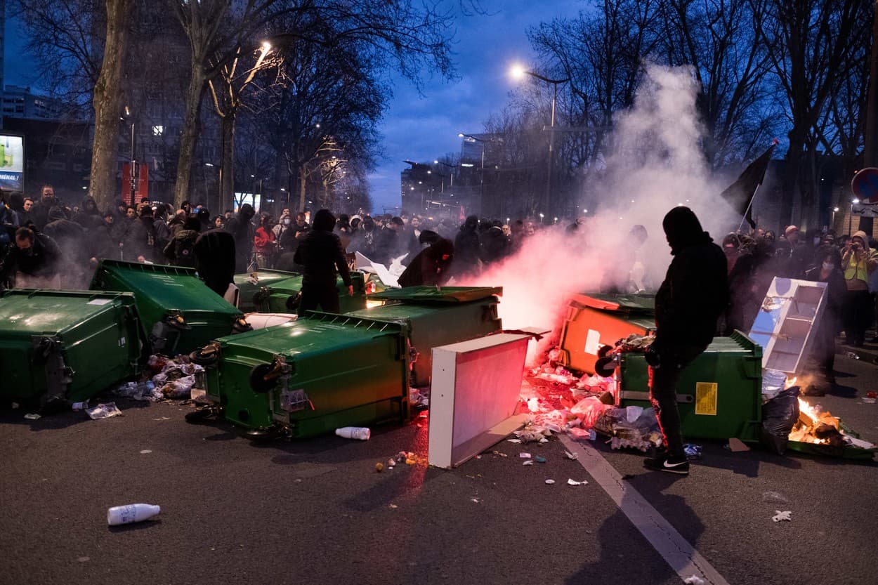 3,5 milioane de francezi au ieșit în stradă la proteste / VIDEO