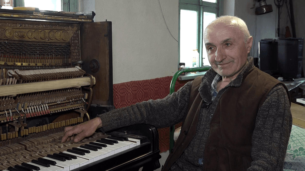 Meșter cu mâini de aur din satul Fundurii Vechi