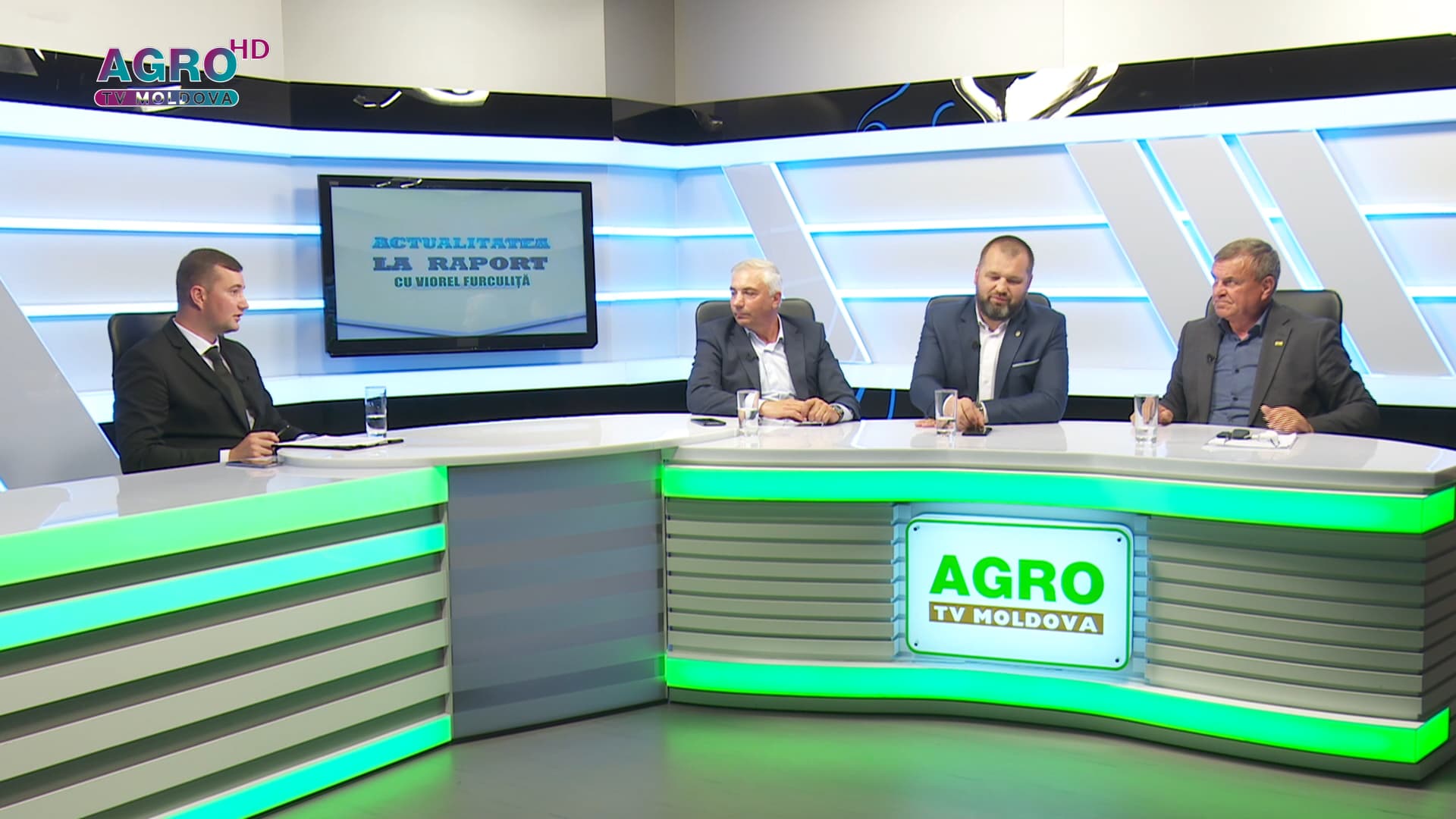 Agricultorii își scot tractoarele în Piața Marii Adunări Naționale - pentru un protest non-stop