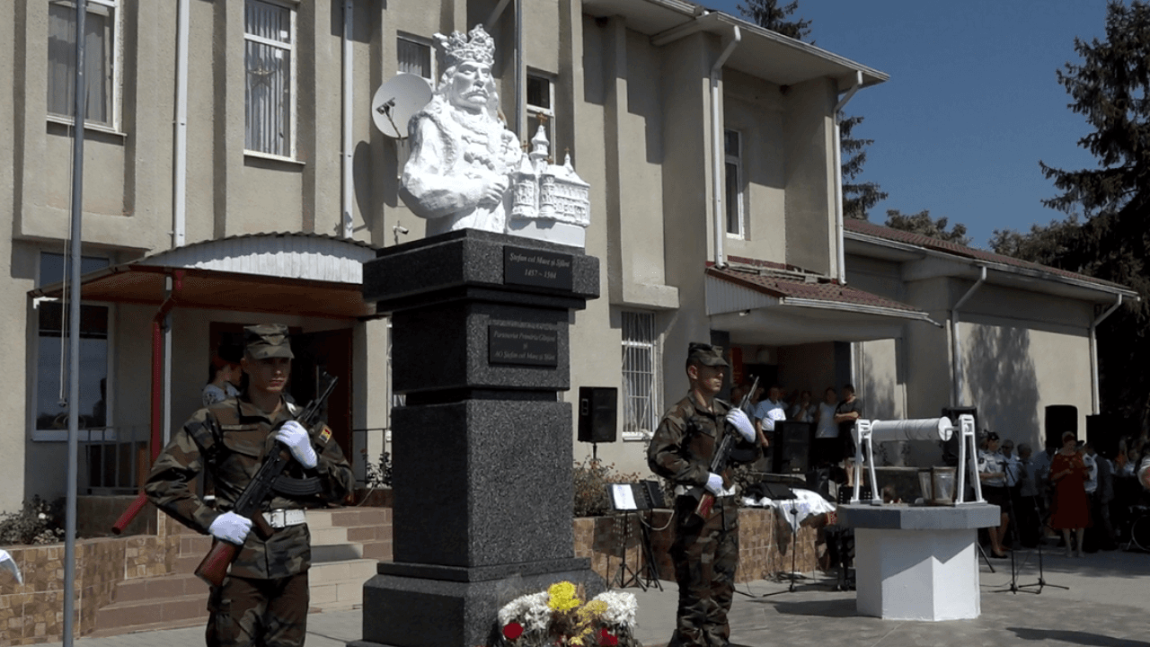 Bustul lui Ștefan cel Mare a fost inaugurat în satul Glinjeni