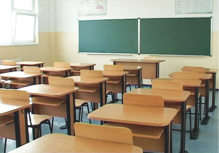 Datorită numărului mic de elevi, unele centre de excelență ar putea fi comasate