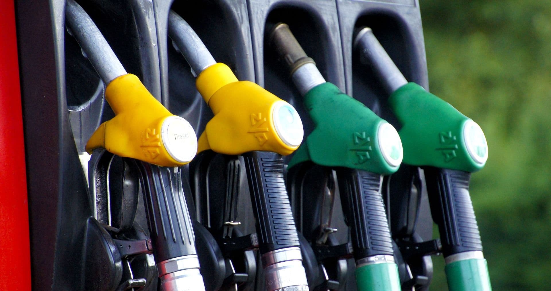 De ce prețul la benzină și motorină continuă să crească ?