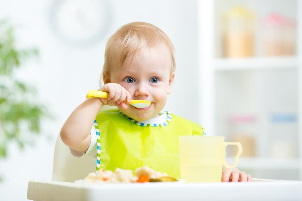 În primul an de viață, bebelușii din Capitală vor primi produse lactate gratuite