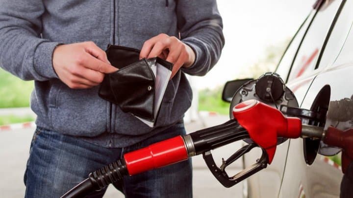 Benzina și motorina se scumpesc din nou