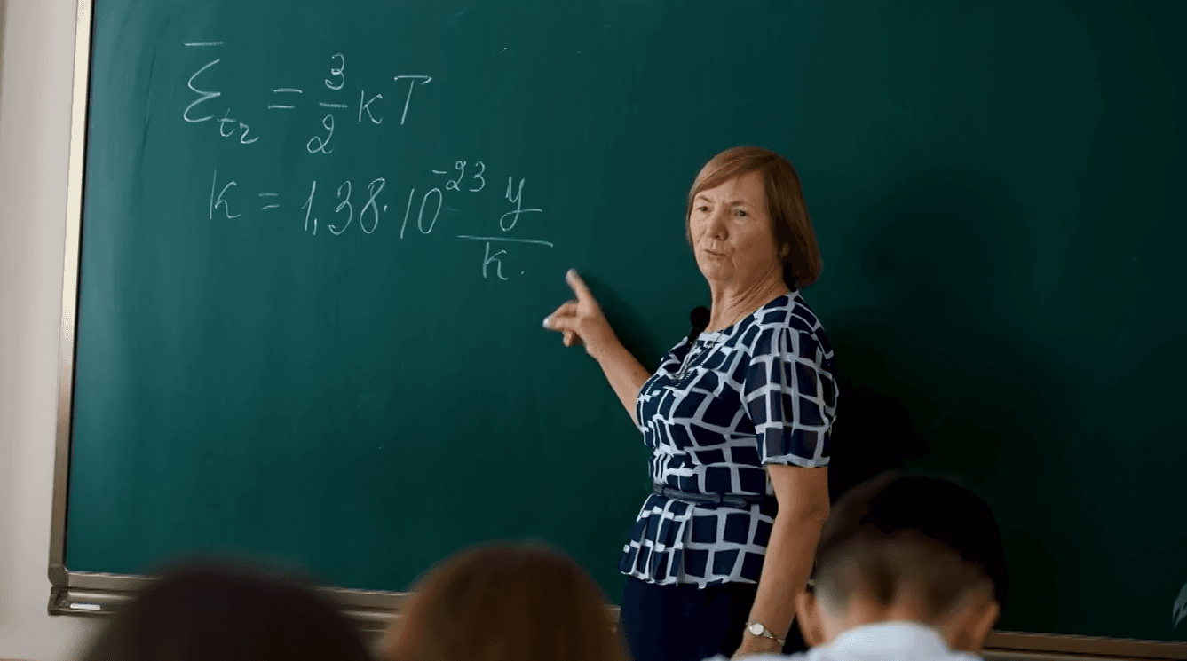Sistemul educațional se confruntă cu o criză mare de cadre didactice
