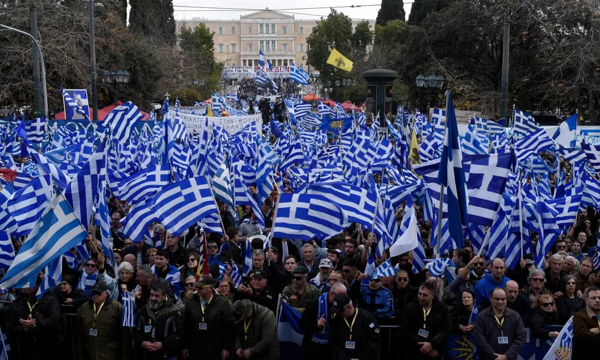 Proteste de amploare în Grecia. Feriboturile și serviciile de transport public au fost blocate
