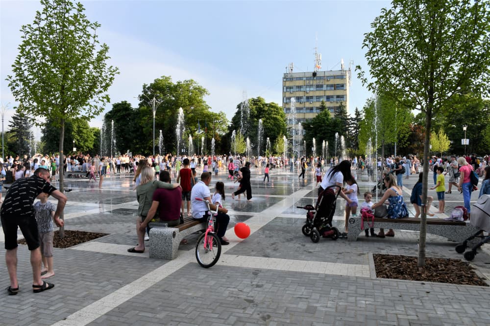 Havuzurile din capitală vor fi puse în funcțiune începând cu 1 mai