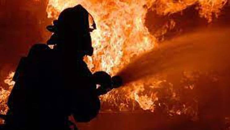 Tragedie la Edineț. O femeie și-a pierdut viața din cauza unui incendiu izbucnit în casa sa