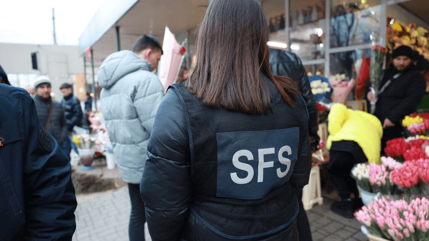 Fiscul ia în vizor comercianții de flori: verificări planificate pe 13-14 februarie