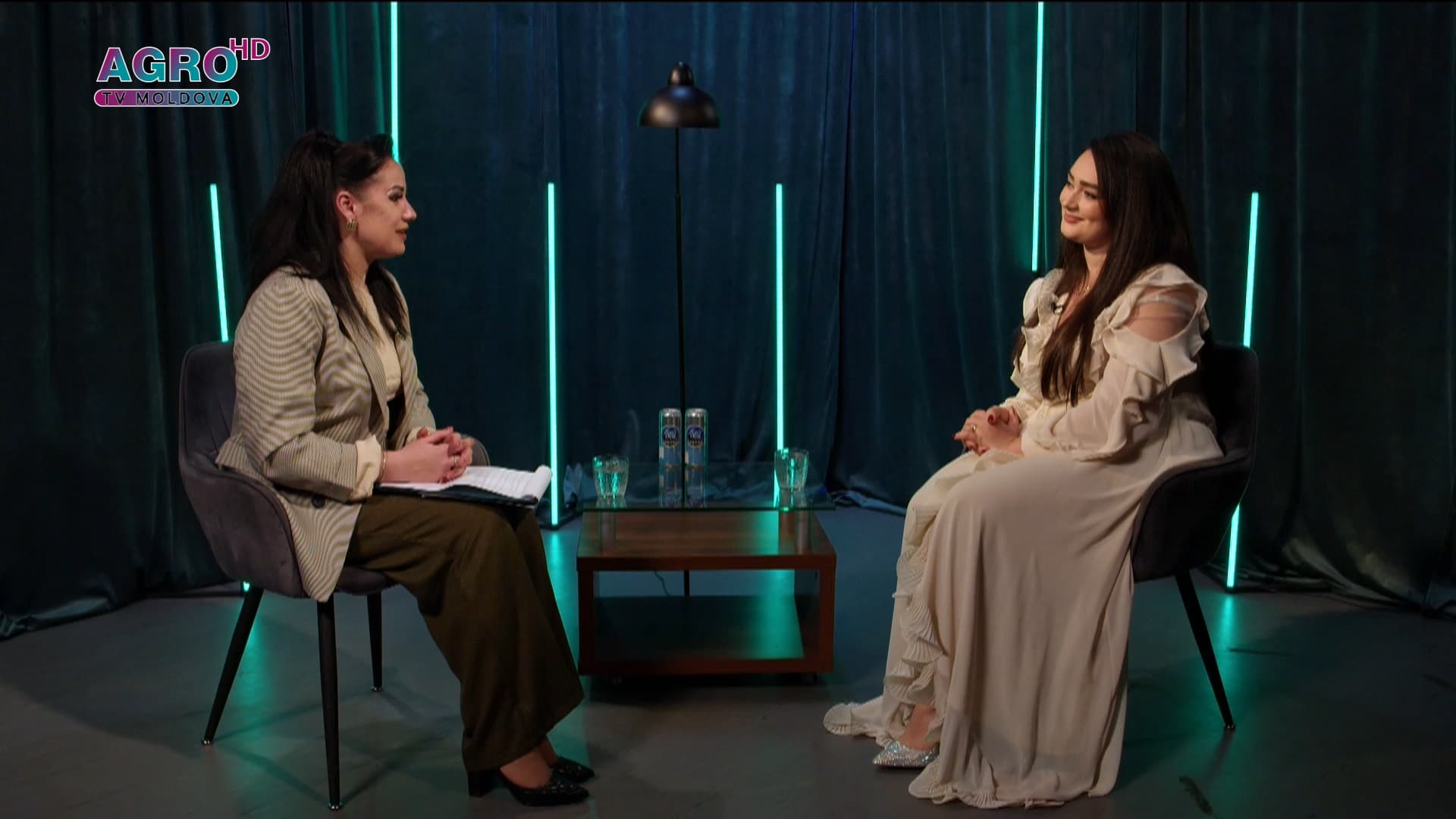 "La Taclale Amicale" cu Daniela Carcea, tânără interpretă