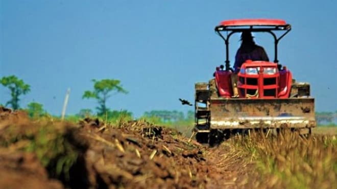 Irigații, subvenții și sprijin activ: Ministrul Agriculturii a discutat cu fermierii din Ungheni despre soluții concrete
