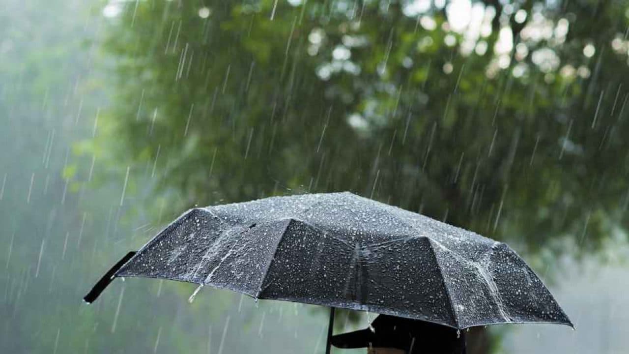 Se așteaptă ploi și temperaturi de până la 23 de grade
