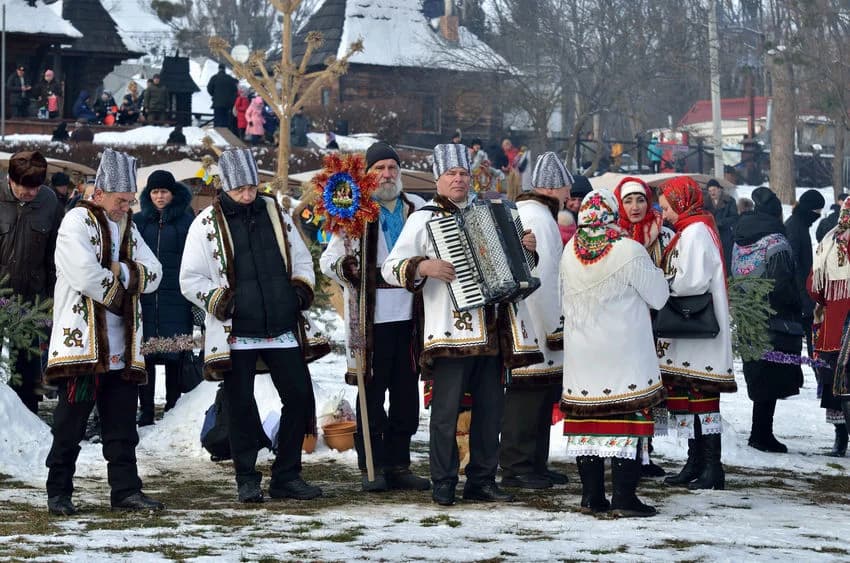 Ajunul Sfântului Vasile, sărbătorit pe 13 ianuarie: tradiții și superstiții