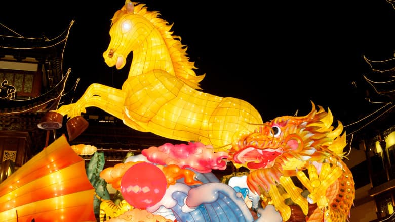 A început Anul Nou Chinezesc 2026, anul „Calului de Foc”