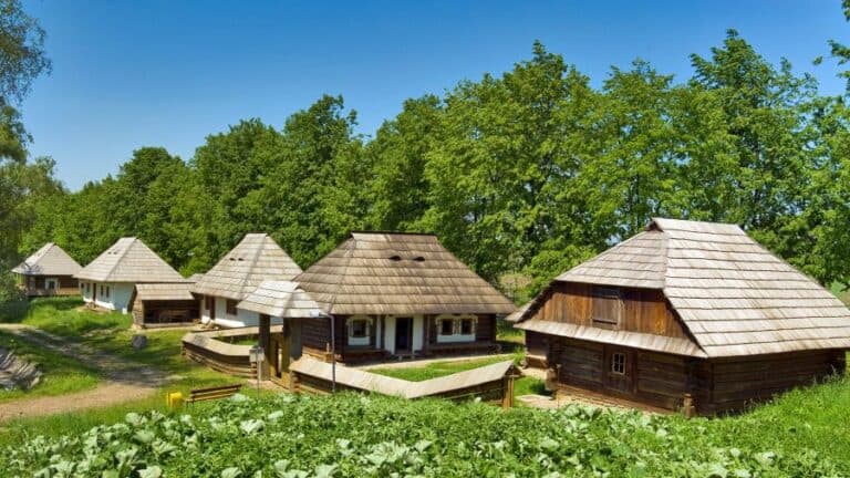 Tichetele de vacanță sprijină turismul rural în Moldova