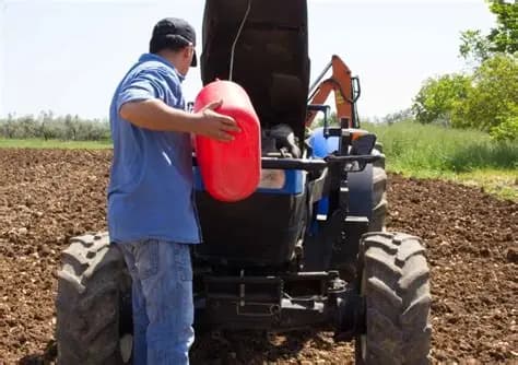 Criza prețurilor la motorină amenință fermierii din Moldova